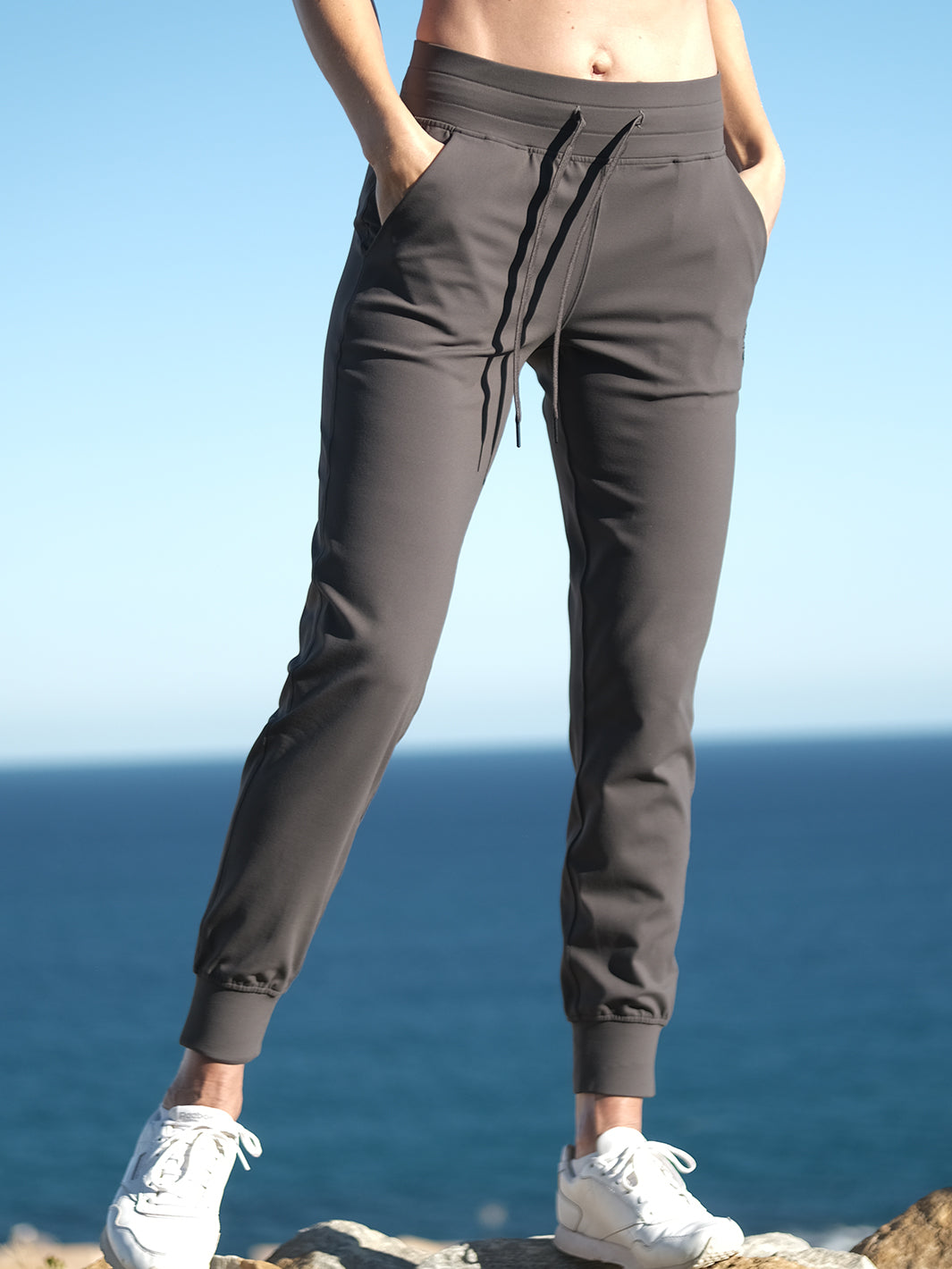 Blumin's Ribbed Joggers: Cozy & Perfect for Easy Living!